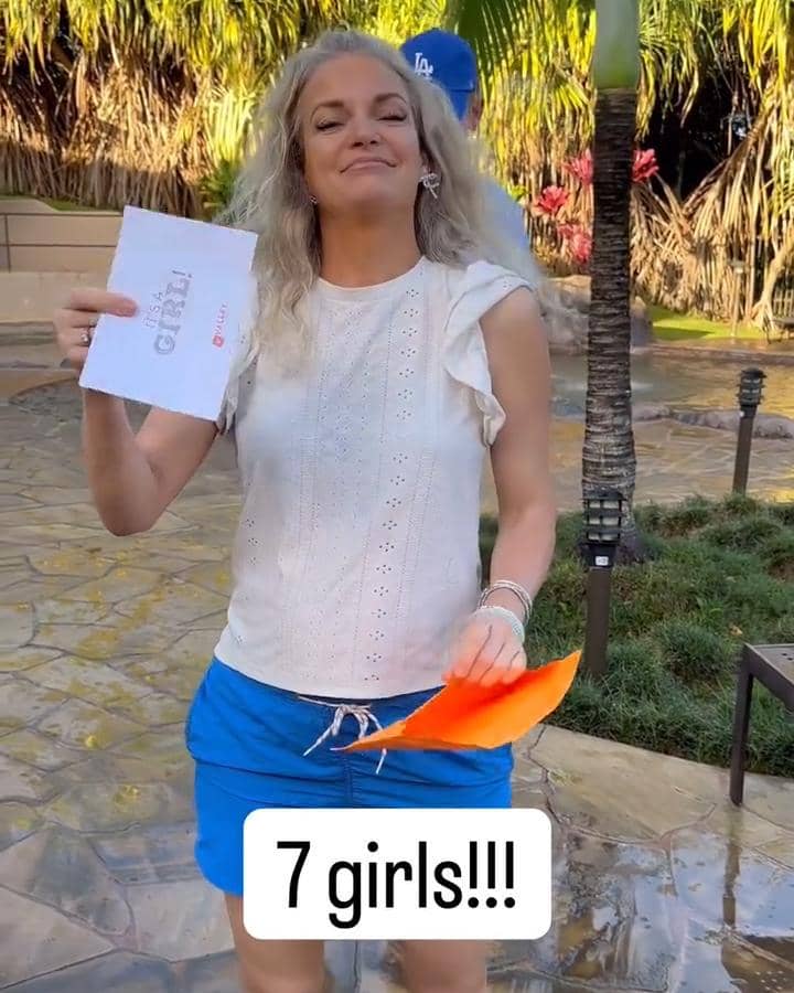 Instagram.com/vintagevsvogue